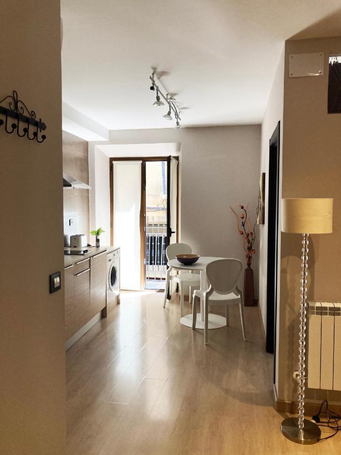 Apartamentos Lorione Olite Luaran gambar