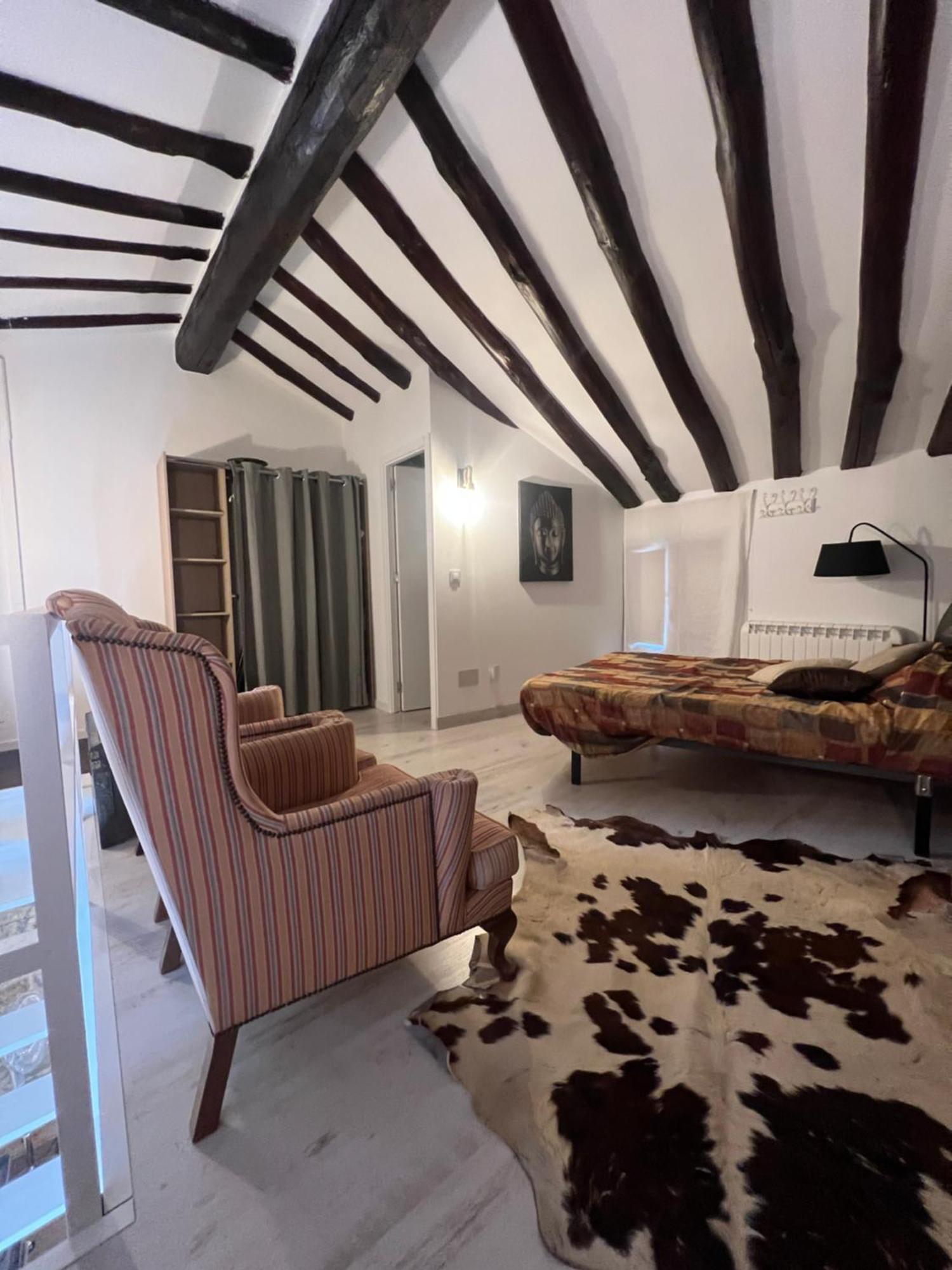 Apartamentos Lorione Olite Luaran gambar
